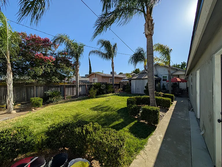 1330 N Arthur Ave — Photo 21