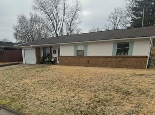 24 Charles St, Athens, OH 45701