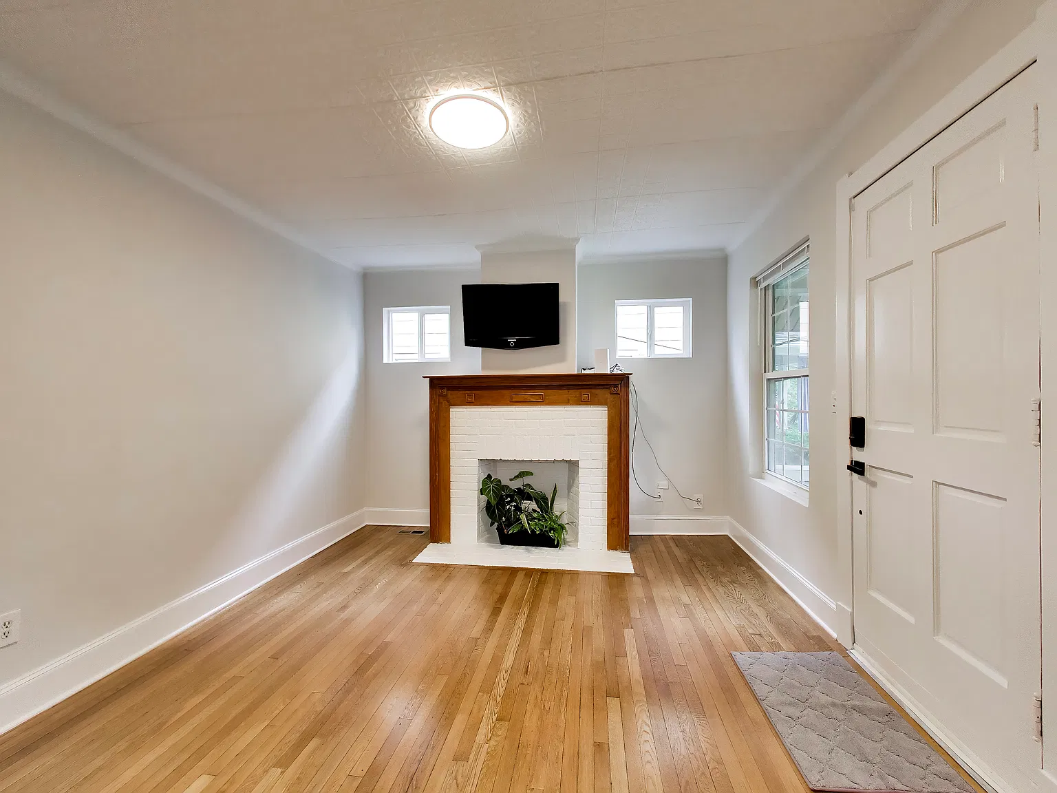 4 bed, 1706 sqft, $4,300 — Photo 4
