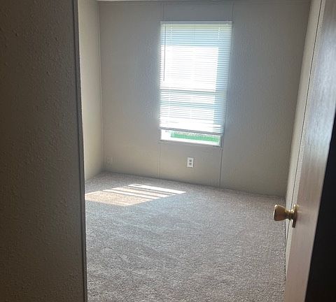 4th image of 2900 N Union St #156