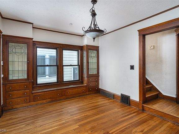 5th image of 1305 West Blvd