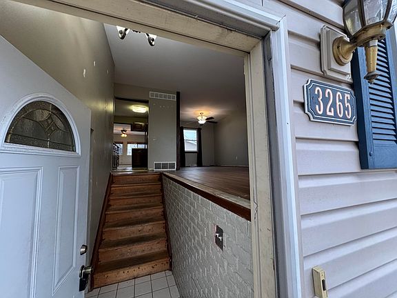 3rd image of 3265 W 74th Pl