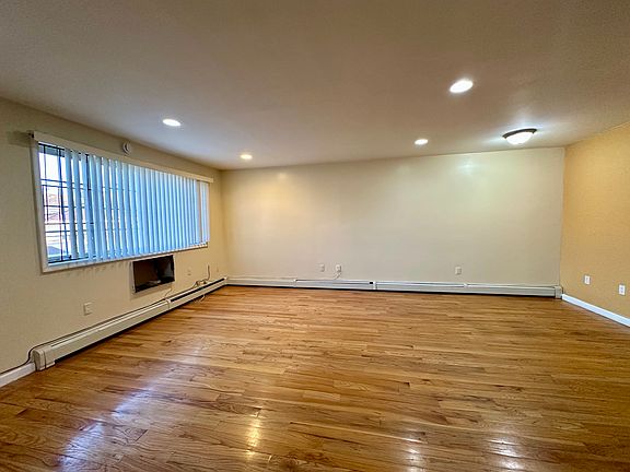 3rd image of 766 Pine St #3