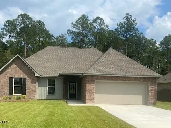 11476 Memphis Cir, Ocean Springs, MS 39564