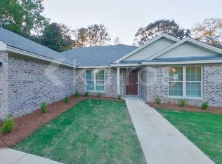 553 Mount Airy Dr, Prattville, AL 36067