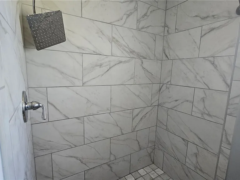 18448 Iris Rd — Photo 19