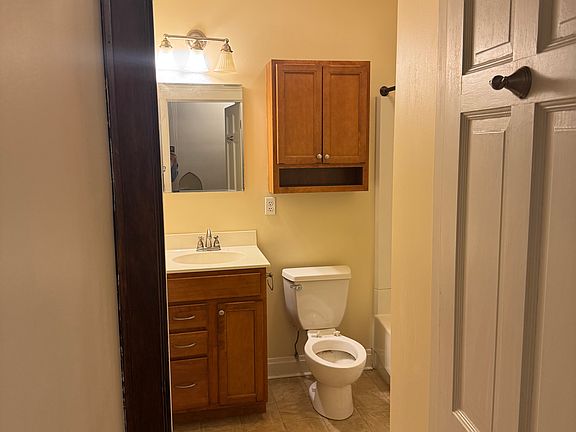 3rd image of 2109 Bayard Park Dr #B
