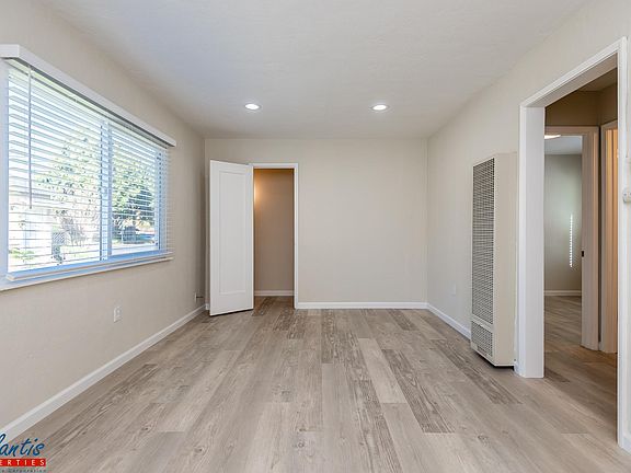 2nd image of 220 W California Ave APT B