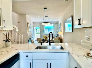 2573 Park Blvd APT U202, Palo Alto, CA