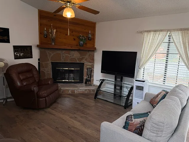 107 Niblic Ct #1 — Photo 4