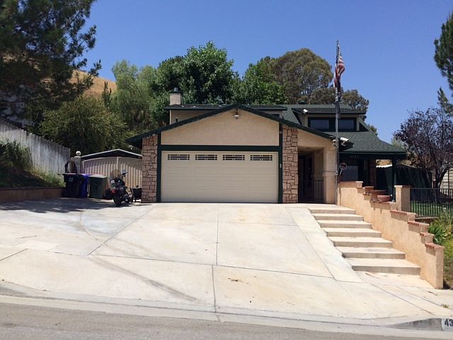 1st image of 4394 Whitney Dr