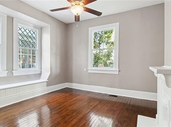 5th image of 8127 Hickory St