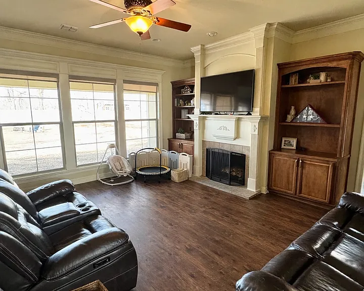 1005 Fawn Holw — Photo 2