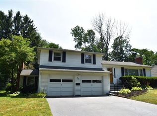 75 Sansharon Dr, Rochester, NY 14617