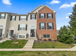 4010 Pompton Ct, Elgin, IL 60124