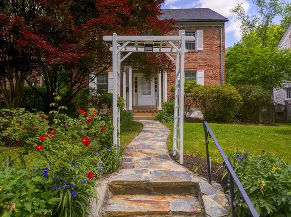 3677 Upton St NW, Washington, DC 20008