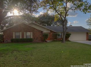 120 Oldtowne Rd, Seguin, TX 78155