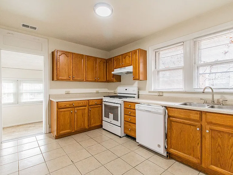 (287) 7120 Dartmouth Ave — Photo 14