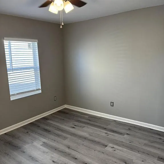925 S Jackson St — Photo 33