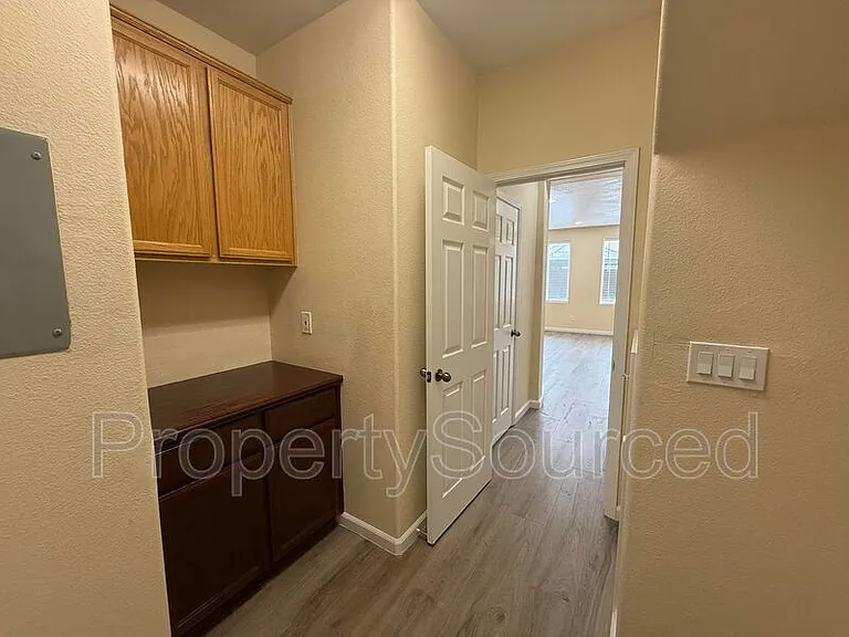 1830 Persimmon Way — Photo 45