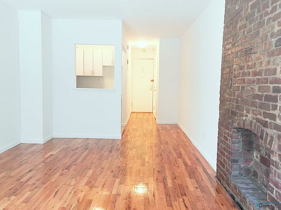 4th image of 521 W 48th St #2F