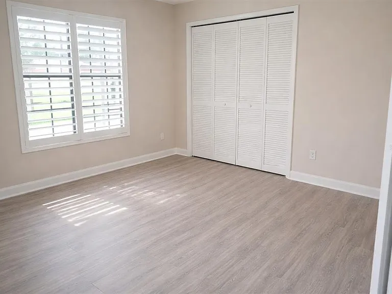 1137 Maple Creek Ct #1137 — Photo 5
