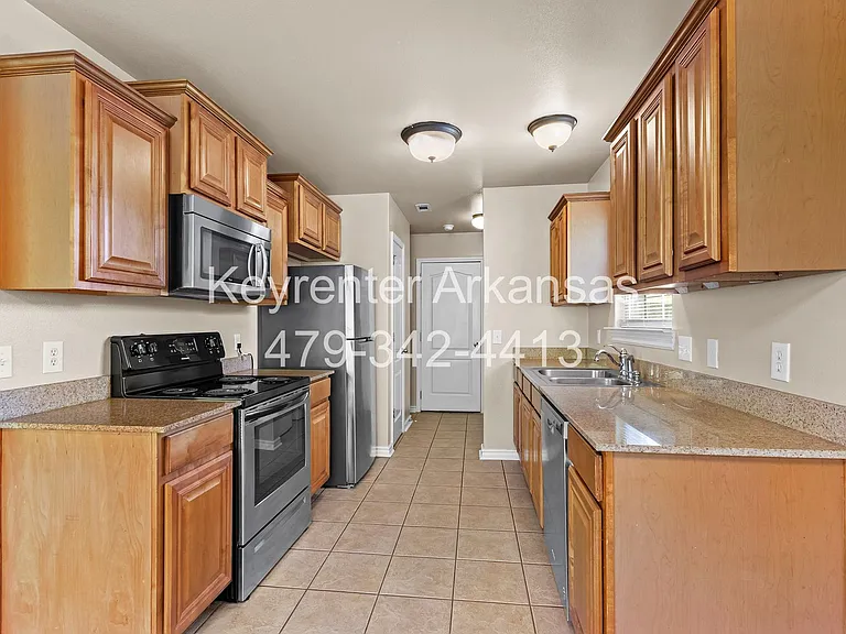 1041 Sara Beth St — Photo 8