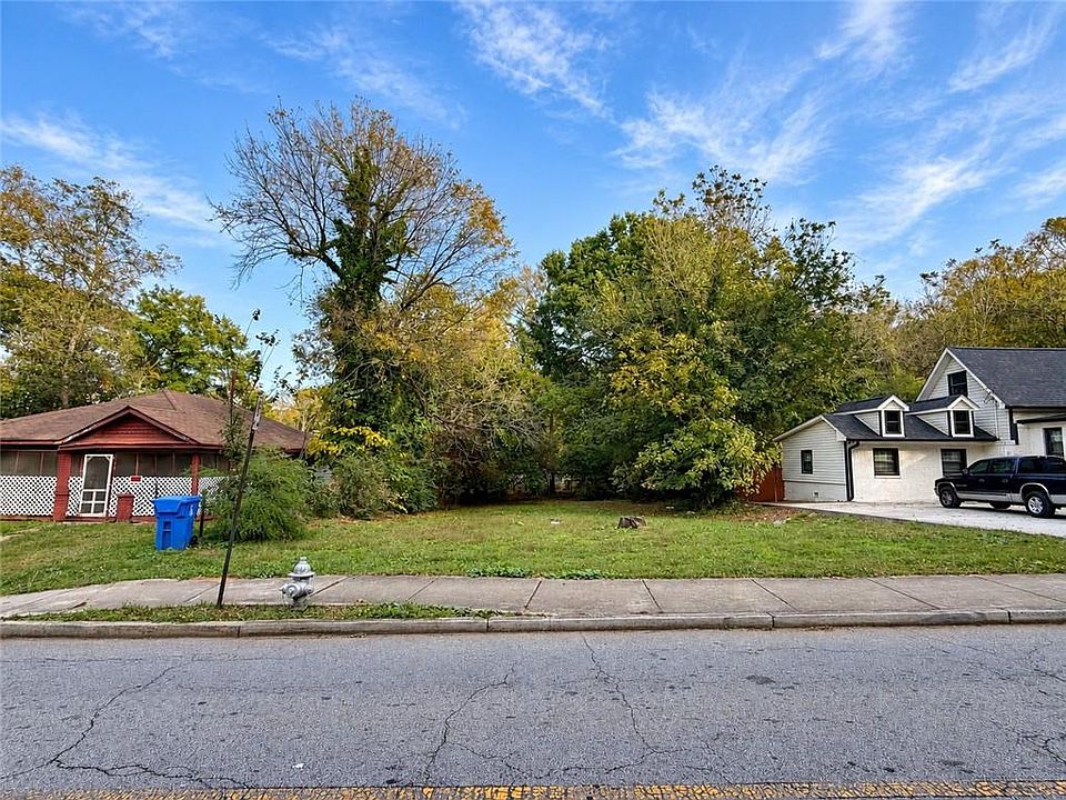 2nd image of 18 Johnson Rd NW #7