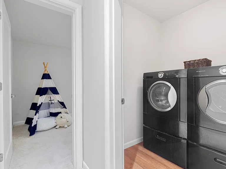 1514 Taylor Ave N #B — Photo 19