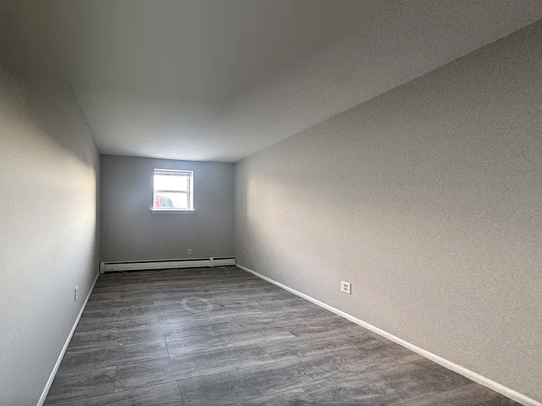 Ashland Apartments — Photo 11