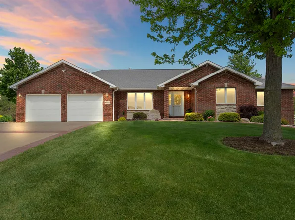 4220 Bluff Point Ct, Hazel Green, WI 53811