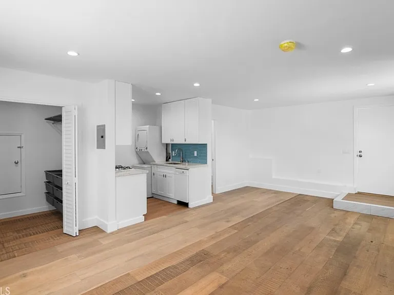 423 Iris Ave #C — Photo 12