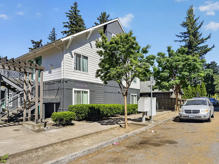 121 SE 151st Ave #105 — Photo 35