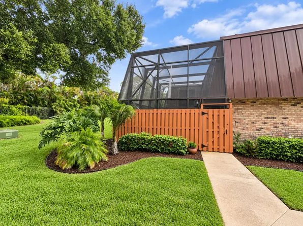5913 SE WINDSONG Lane #834, Stuart, FL 34997