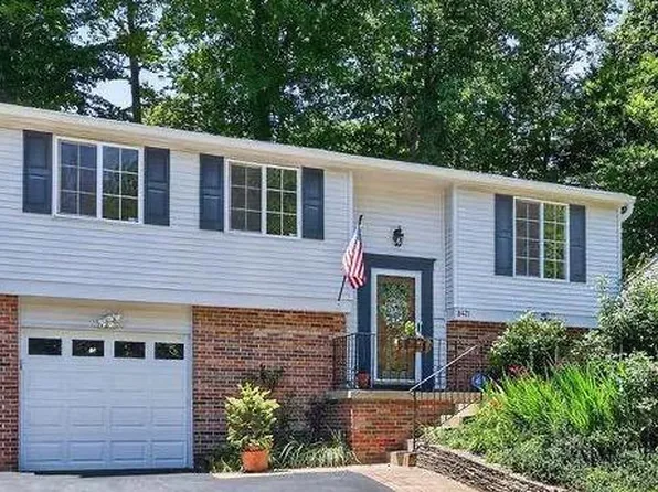 8471 Great Lake Ln, Springfield, VA 22153