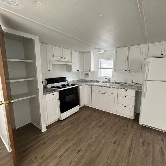 2810 Melvina St — Photo 3