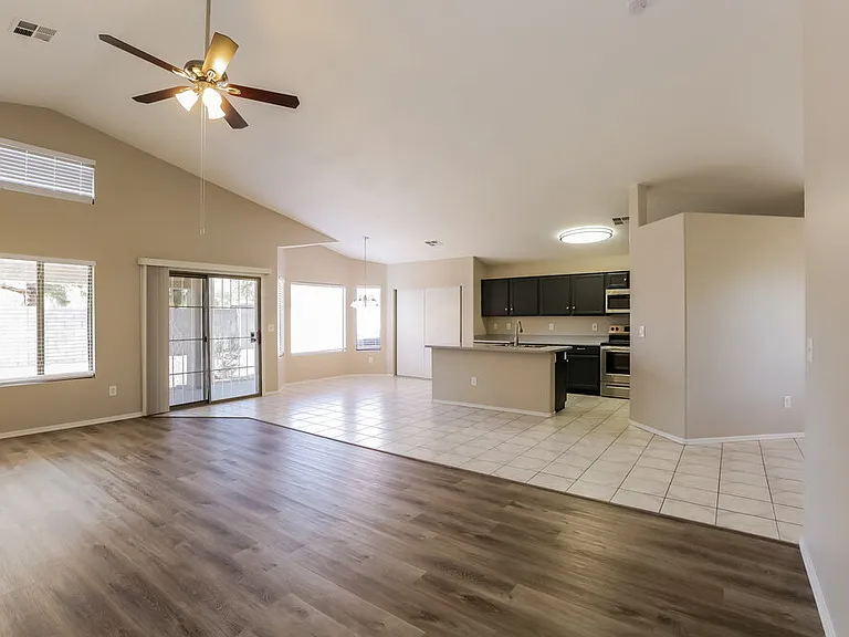 1510 N Saddle St — Photo 3