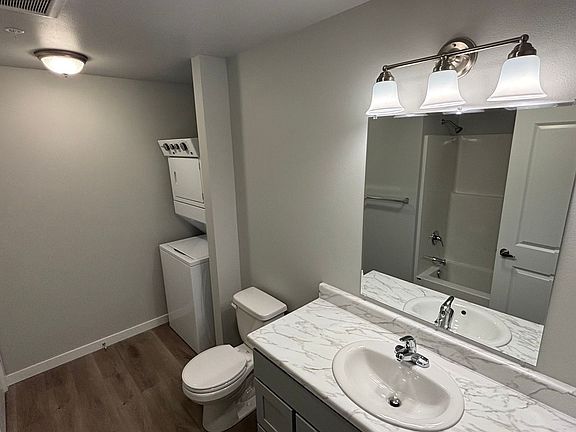 3rd image of 5324 San Francisco Ave SW #301