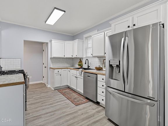 2nd image of 2102 W 12th St