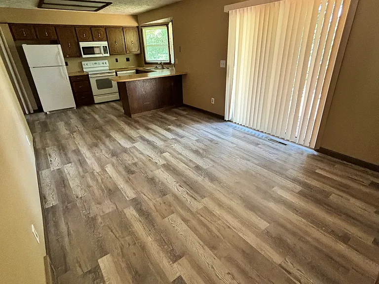 702 Shannon Rd — Photo 8