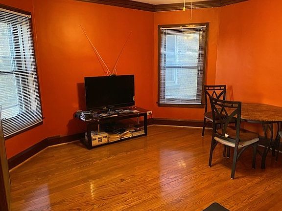 5th image of 5042 N Parkside Ave