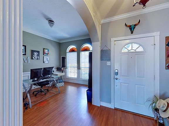 2nd image of 2906 Bethany Ln