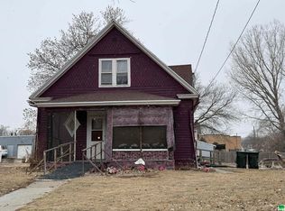 713 Center St, Sioux City, IA 51103