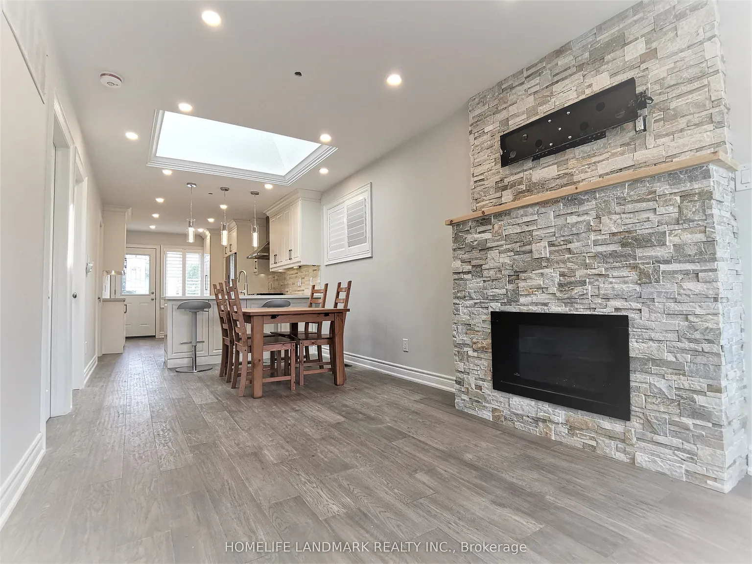 2 bed, $2,980 — Photo 2