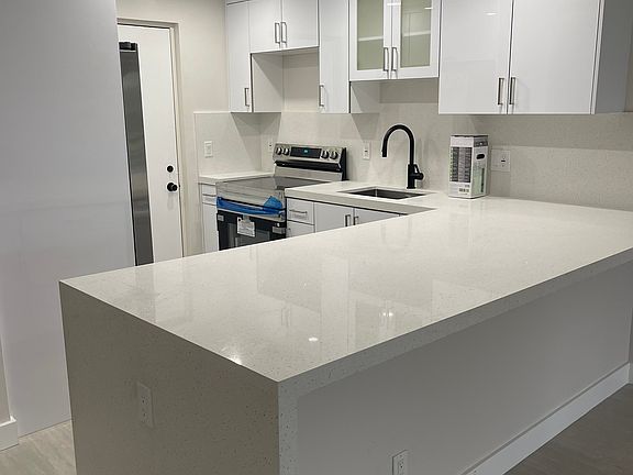 Kitchen missing Microwave above range to be installed
