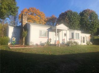 10 Beech Hills Rd, Jeannette, PA 15644