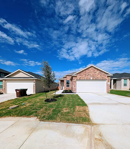 15611 Electra Cir Photo 1