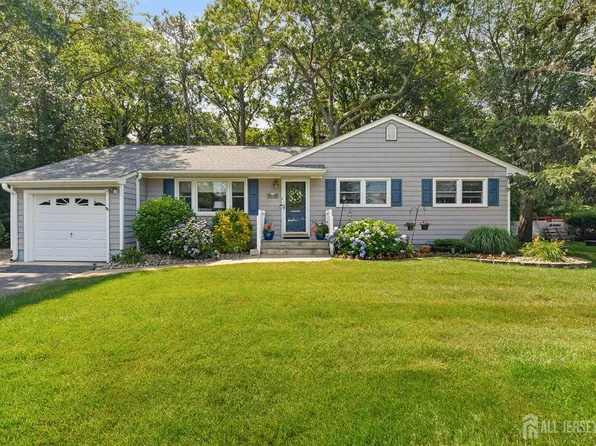 308 Village Way, Brick, NJ 08724