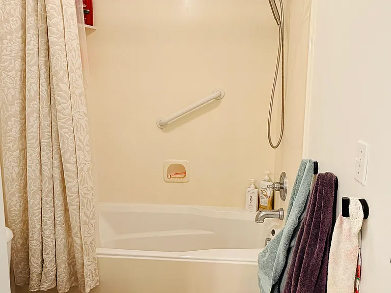 229 E 200 N #4 — Photo 10
