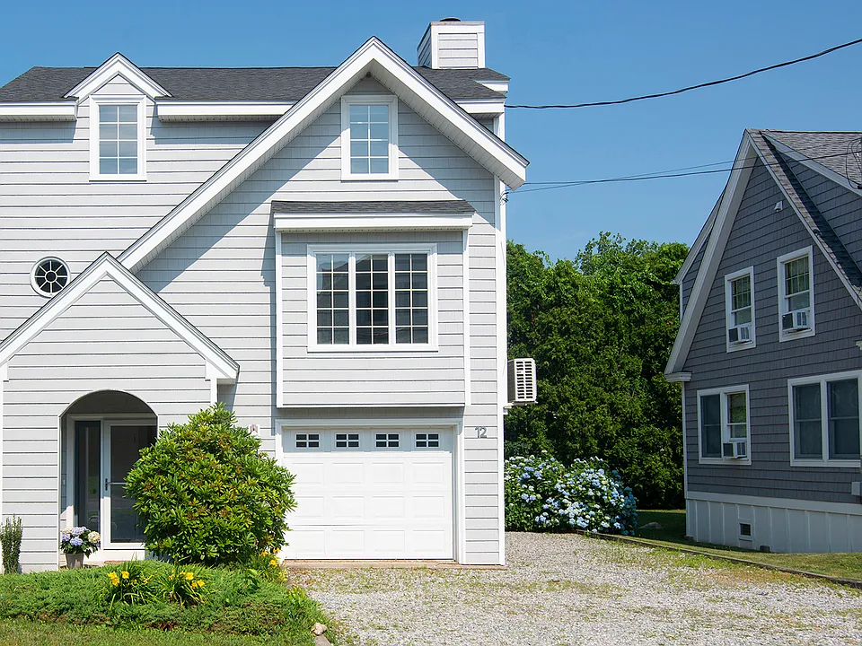 12 Middlefield St